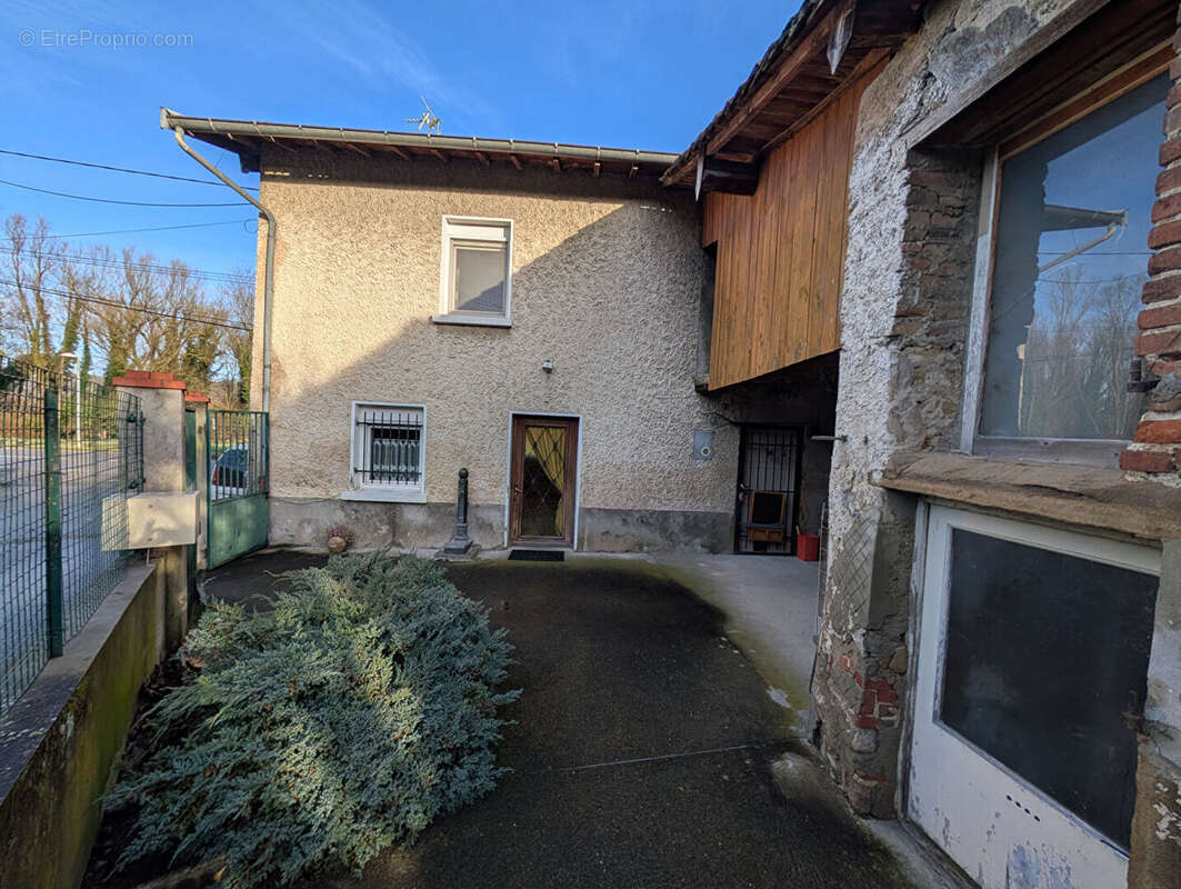 Maison à PONT-EVEQUE