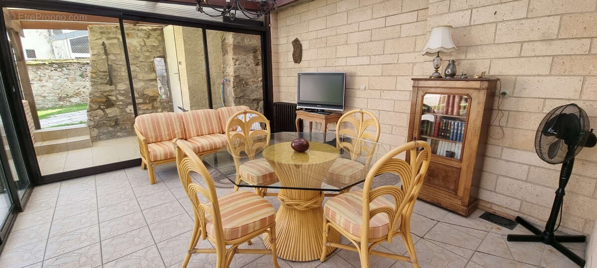 Maison à VILLEMANOCHE