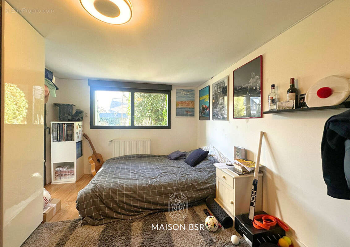 Maison Familiale de 182 m2 au coeur de la PERVERIE - photo 9