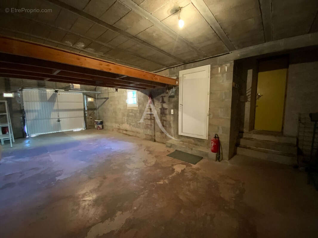 Maison à SALLES-D&#039;ANGLES