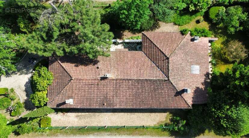 Maison à PORTETS