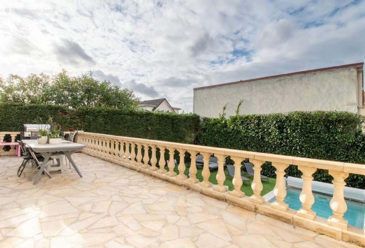 Maison à LES PAVILLONS-SOUS-BOIS