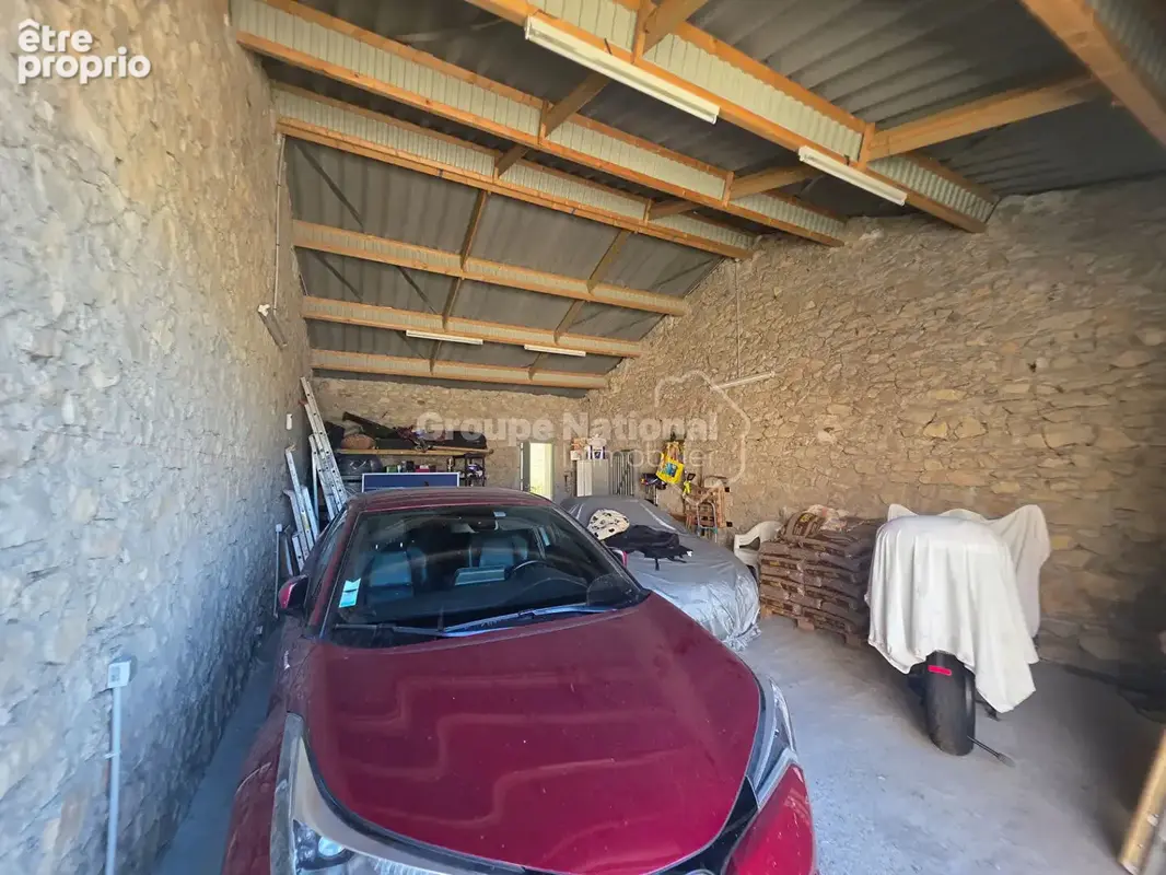 Vinon-sur-verdon ancienne grange entièrement rénovée avec jardin et grand garage - photo 6