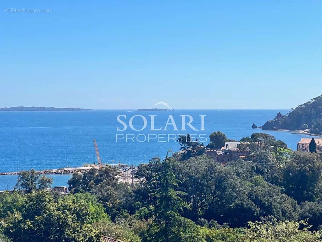 Maison à THEOULE-SUR-MER