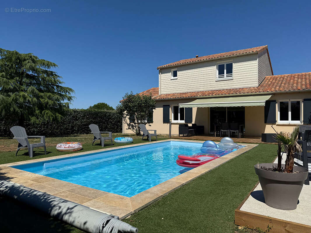 Maison à ROCHES-PREMARIE-ANDILLE