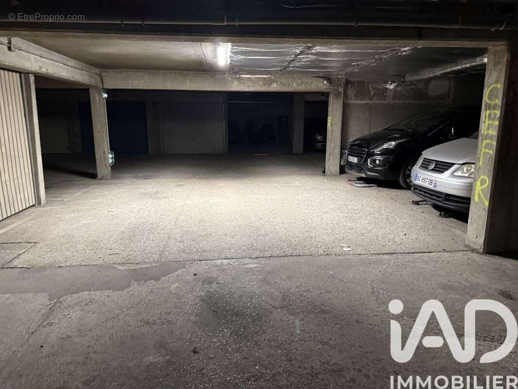 Photo 5 - Parking à RIS-ORANGIS