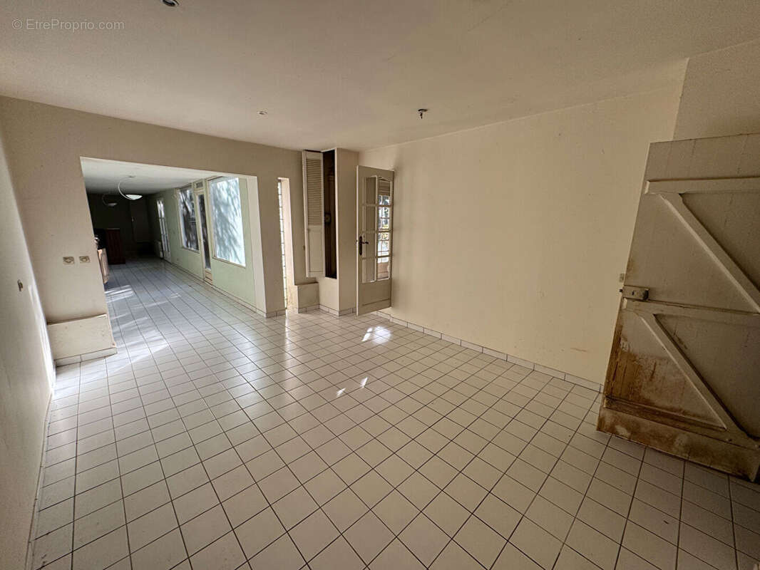 Jolie maison à rénover Bazoches-sur-Guyonnes 4 pièces 126,5m2, 1237m2 de terrain - photo 6