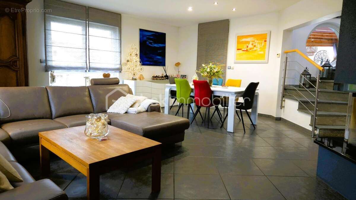 Rare à Fislis ! Maison familiale 154 m² avec piscine et grands espaces - photo 7
