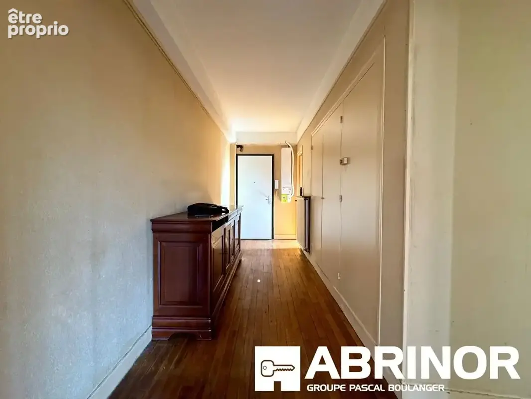 En exclusivité ? Hyper-centre : appartement lumineux de 88 m² au beau potentiel. - photo 9