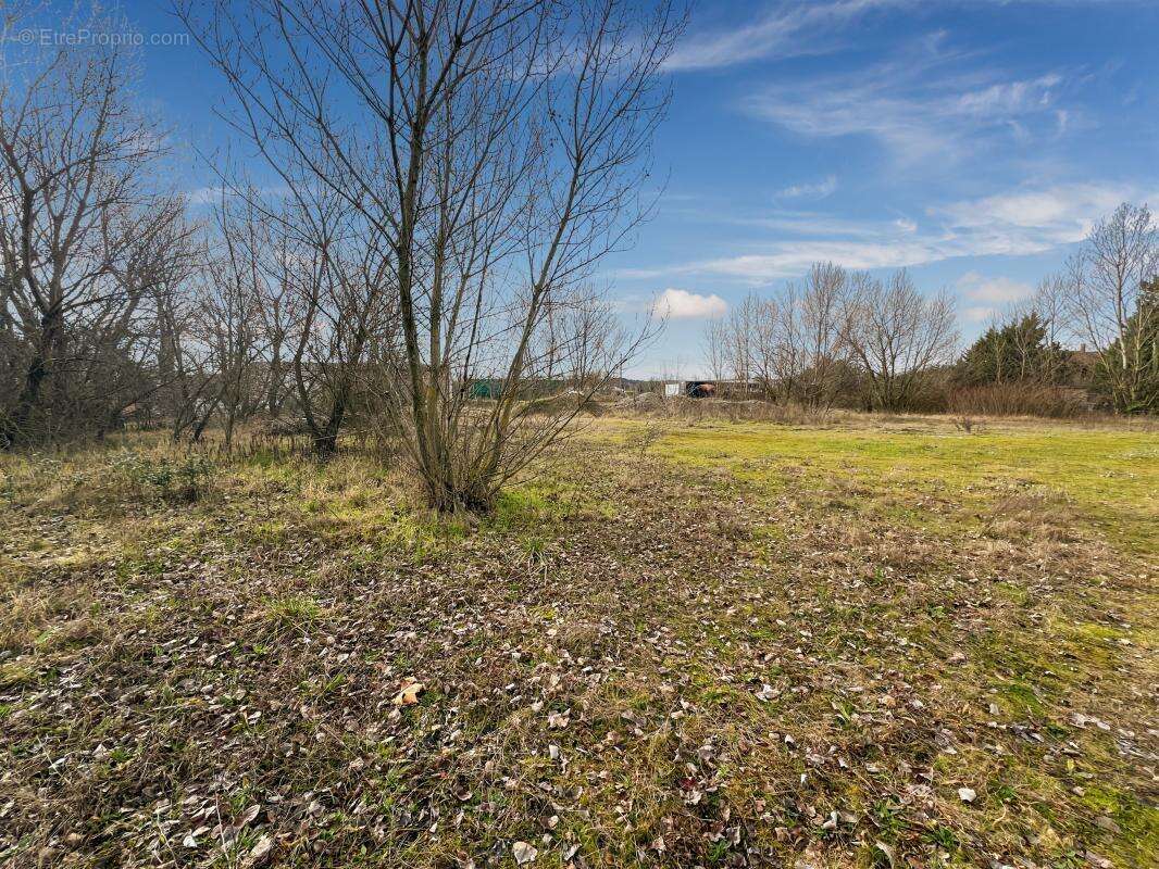 Terrain à CREST