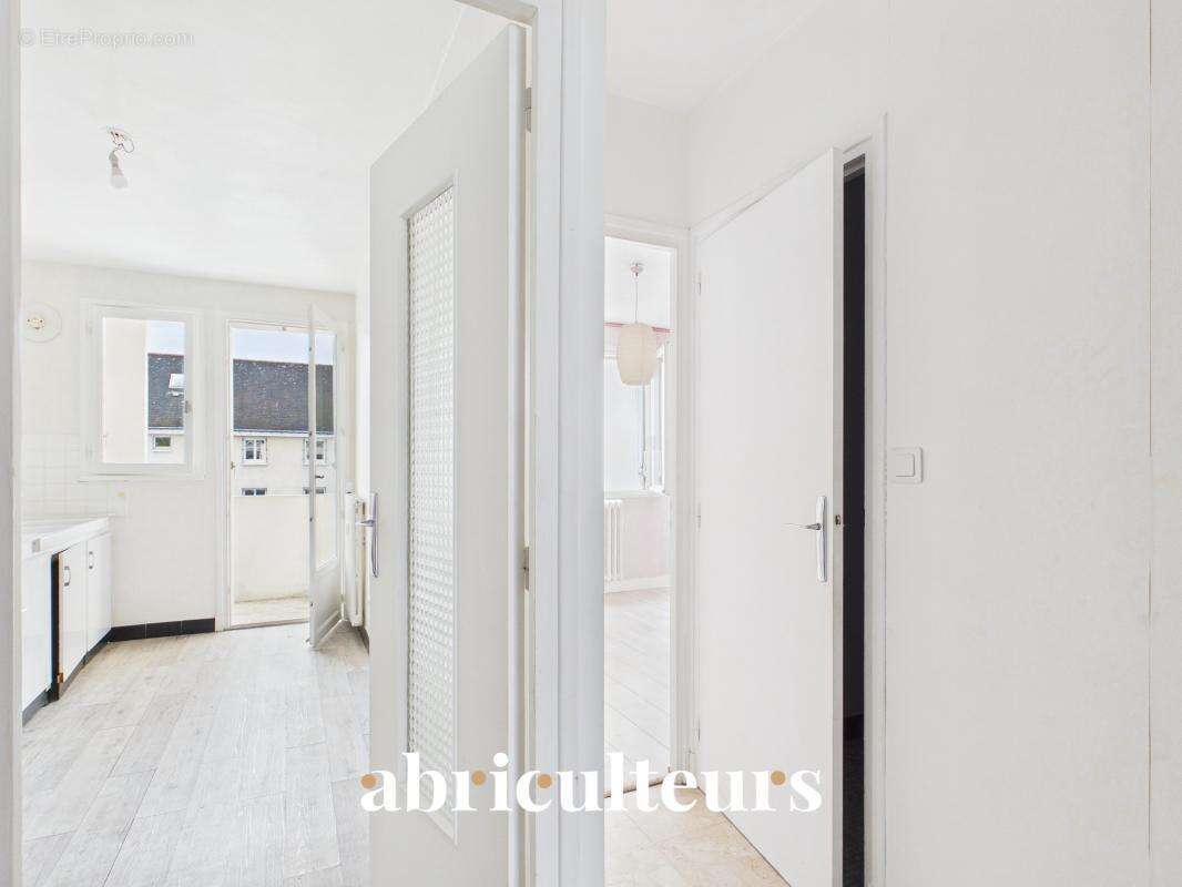 Appartement T2 avec terrasse et balcon, au cœur du quartier Salengro en vente à TOURS centre (37000) - photo 10
