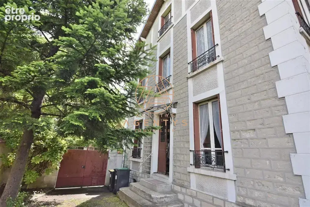 Maison 6 pièces 118 m² à vendre à Saint-Maur-Des-Fosses (94100) - photo 2