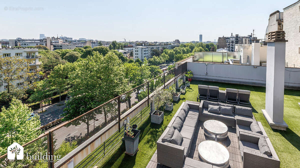 Appartement à NEUILLY-SUR-SEINE