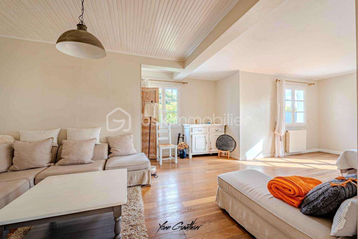 Maison à SAINT-GERMAIN-LES-ARPAJON