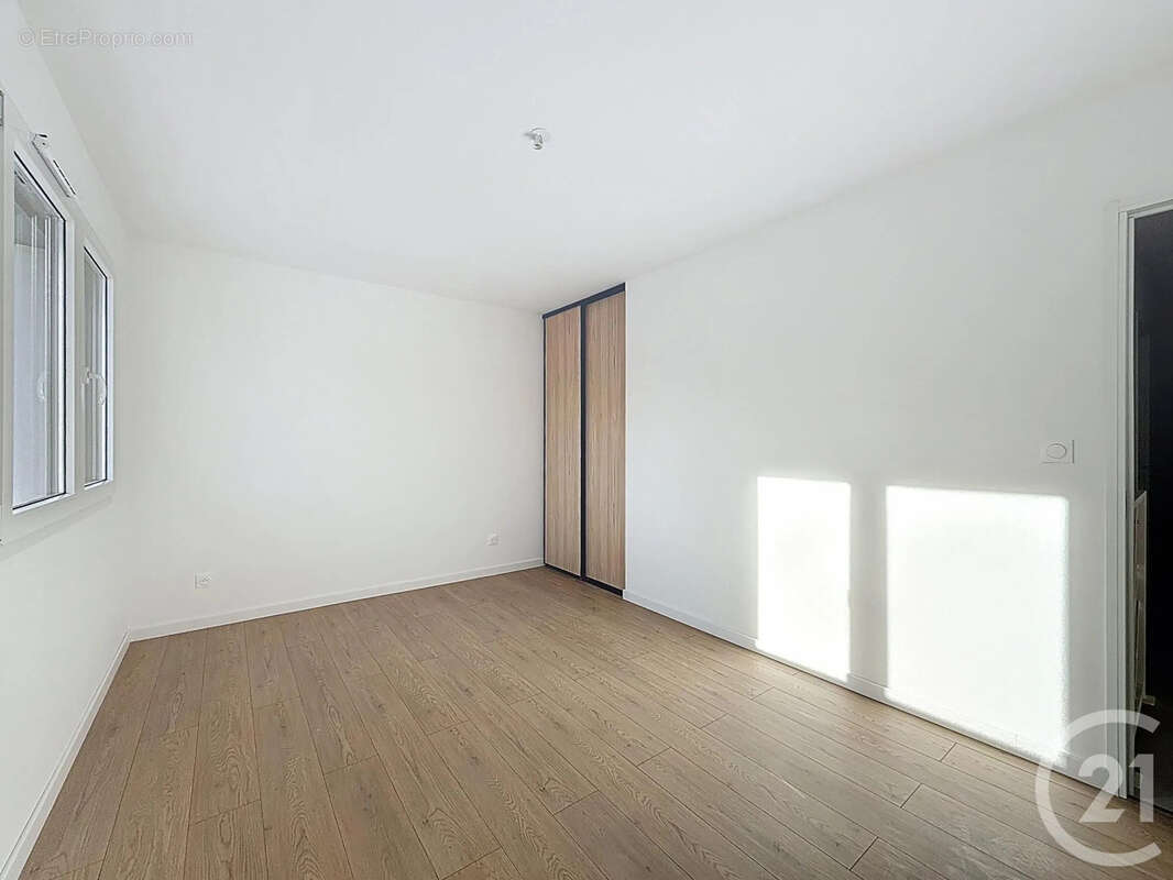 Maison à SAINT-JULIEN