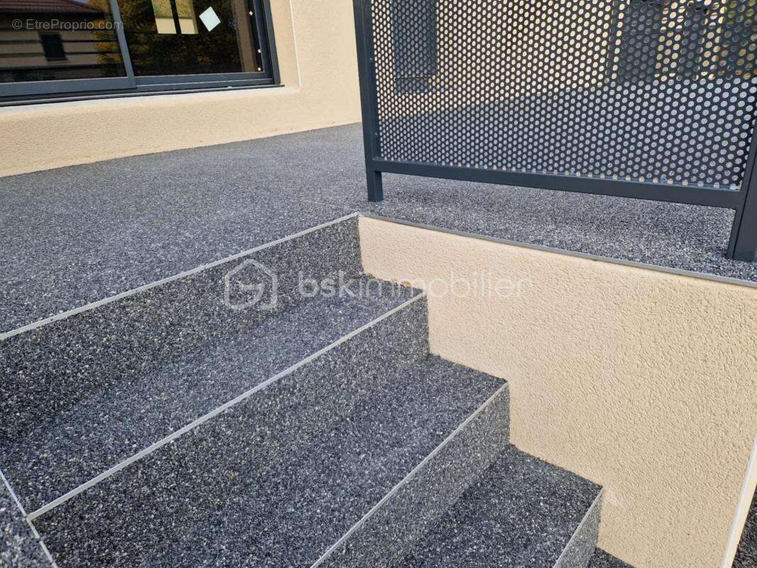 Maison à LA TOUR-DU-PIN