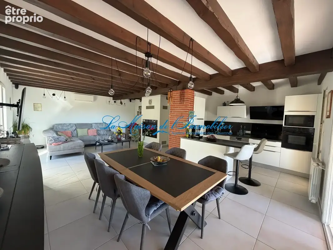 Sur les hauteurs de ST HILAIRE DE BRETHMAS, maison F5, piscine, double garage sur 3000 m2 de terrain avec vue - photo 7