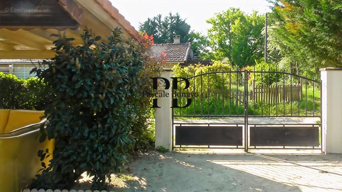 Maison à VENDAYS-MONTALIVET