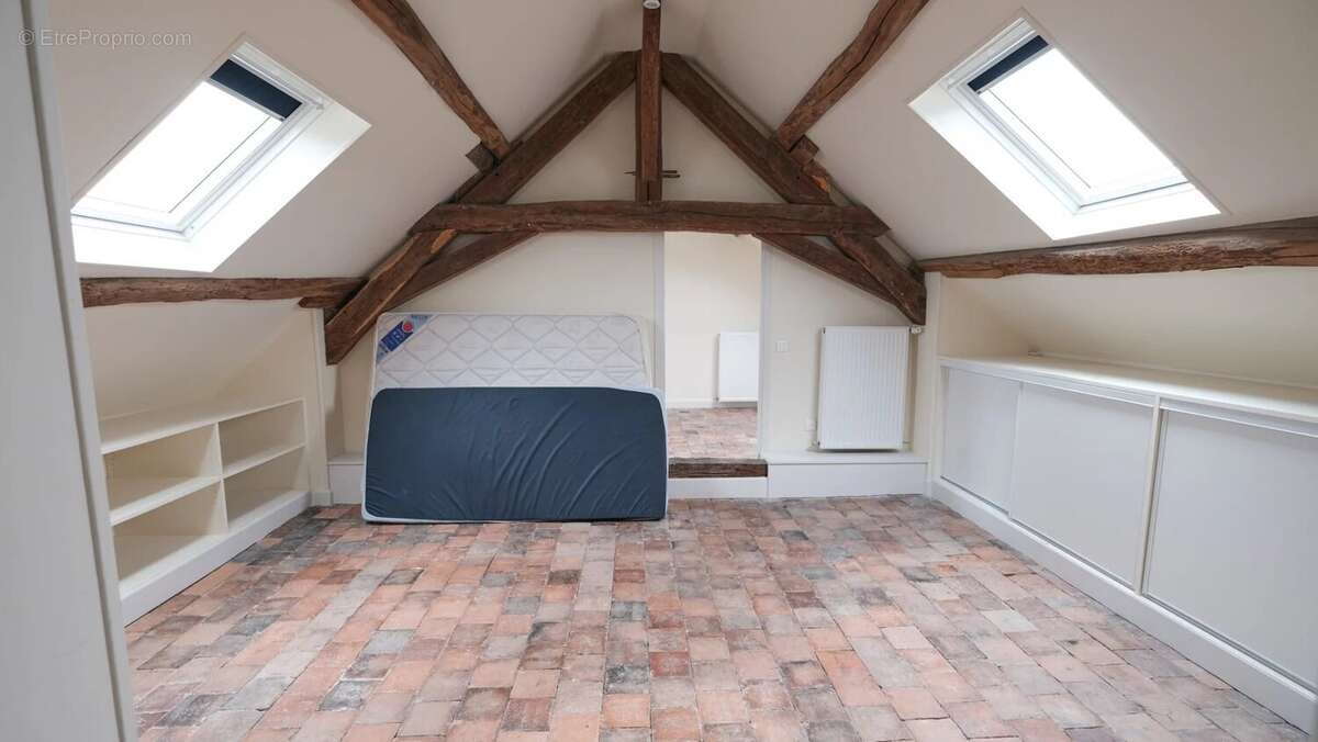 Maison à OUROUX-EN-MORVAN