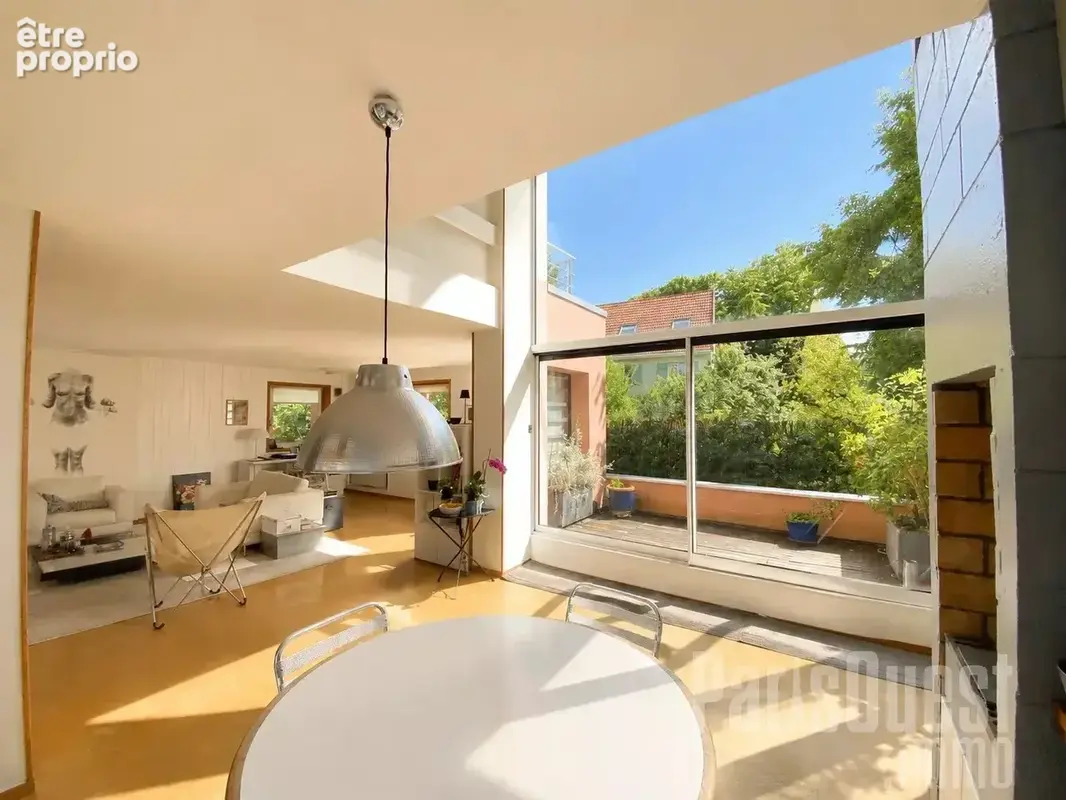 Appartement à VILLE-D'AVRAY