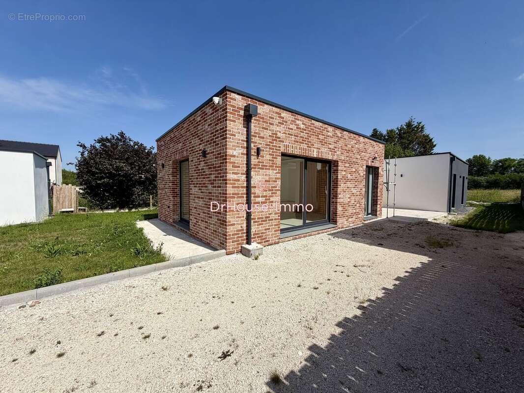 Maison à CORQUILLEROY