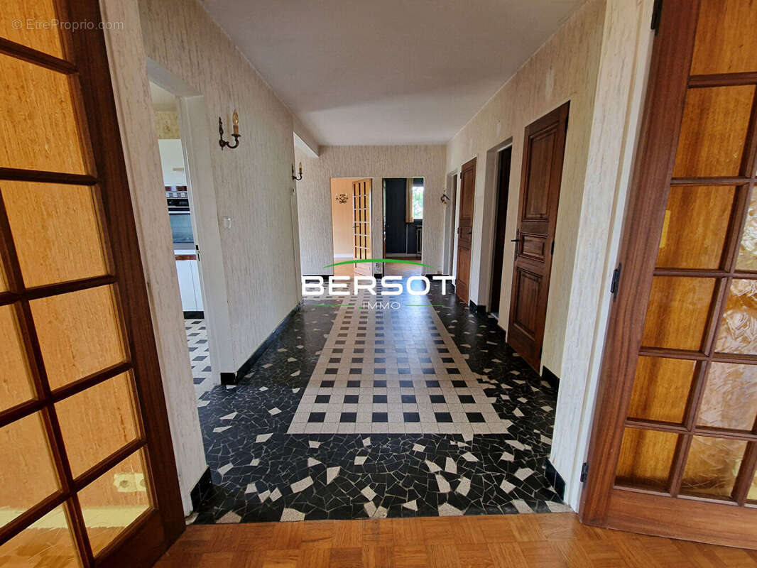 Maison à BAUME-LES-DAMES