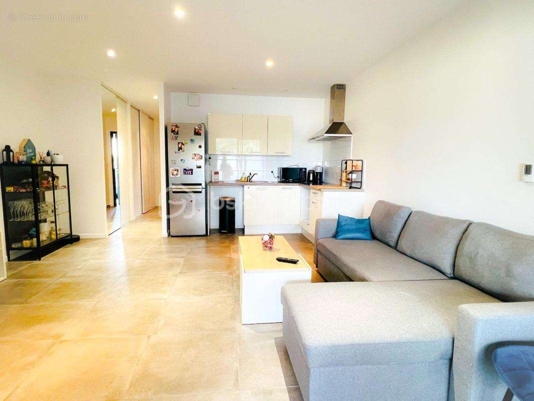 Appartement à TASSIN-LA-DEMI-LUNE