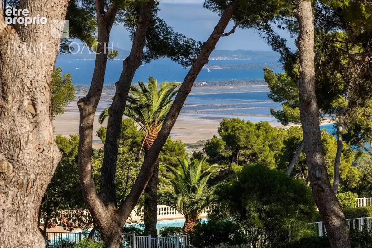 A Hyères face à la mer dans un  cadre prestigieux - photo 2