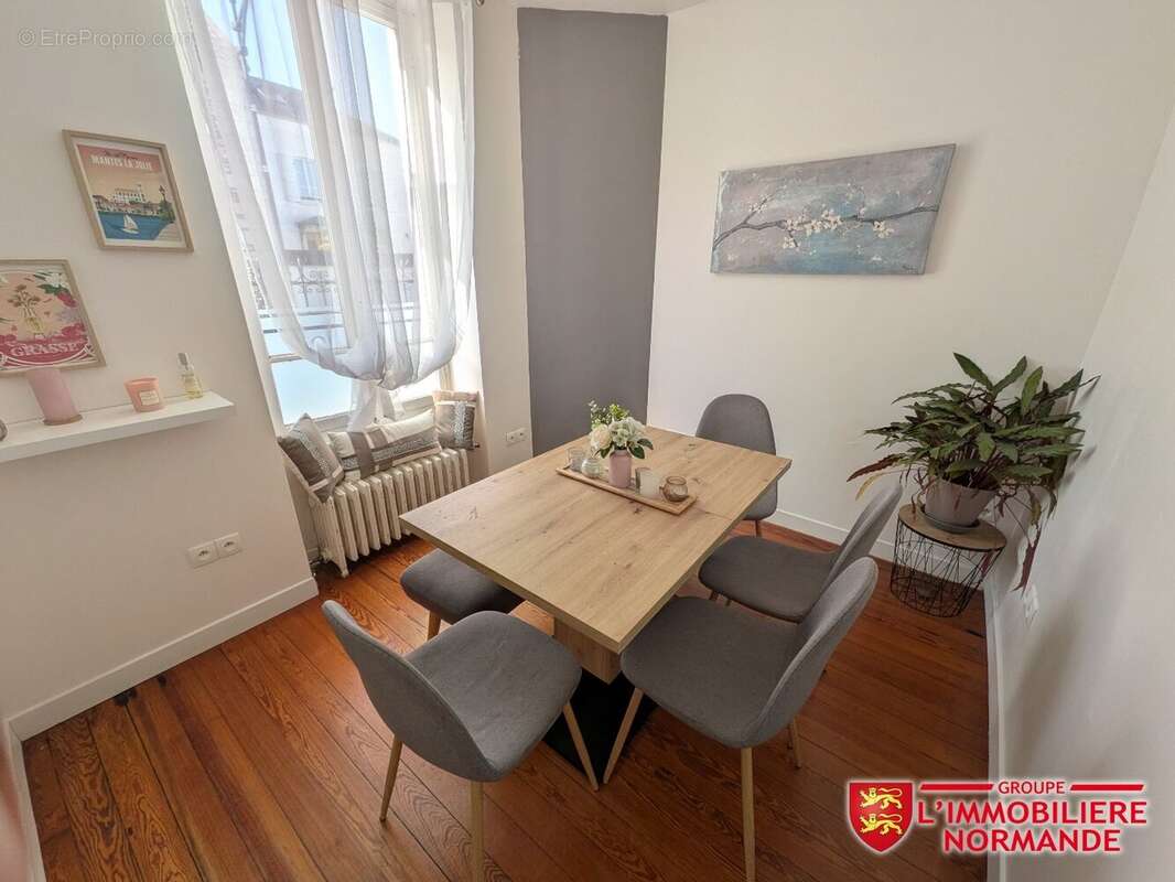 Maison à LIMETZ-VILLEZ