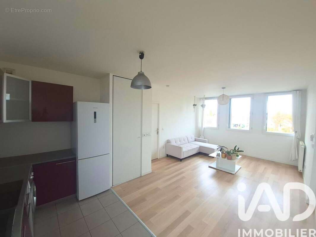 Photo 2 - Appartement à SAINTE-GENEVIEVE-DES-BOIS