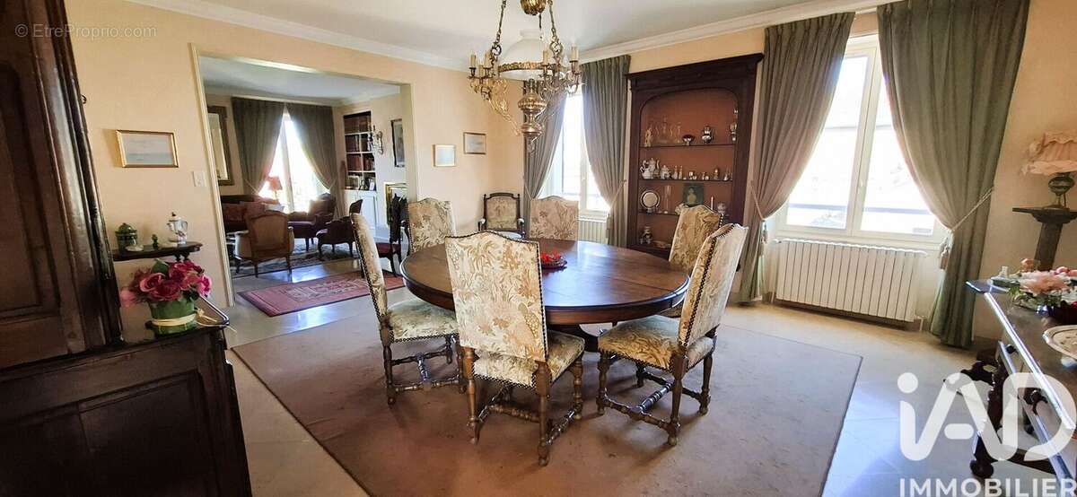 Photo 8 - Maison à VILLENEUVE-SUR-YONNE