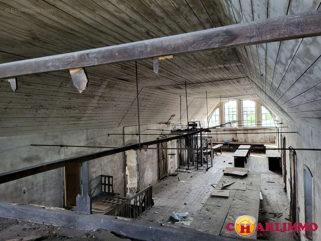 Commerce à SAINT-JUNIEN