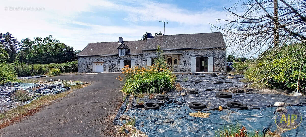 Maison à LA CHAPELLE-GLAIN