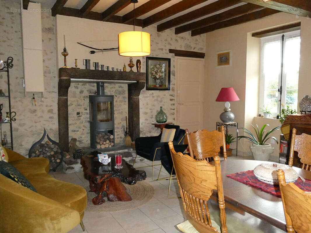 Maison à SAINT-PIERRE-SUR-ORTHE