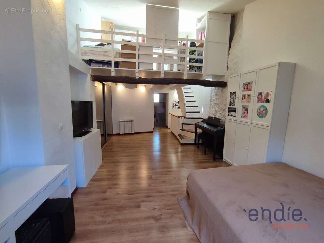 Appartement à LORGUES