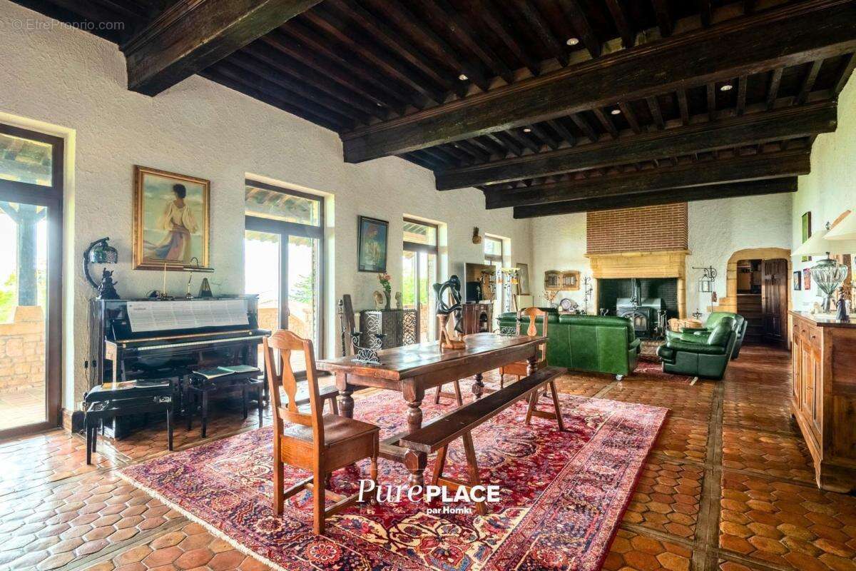 Maison à LIMAS
