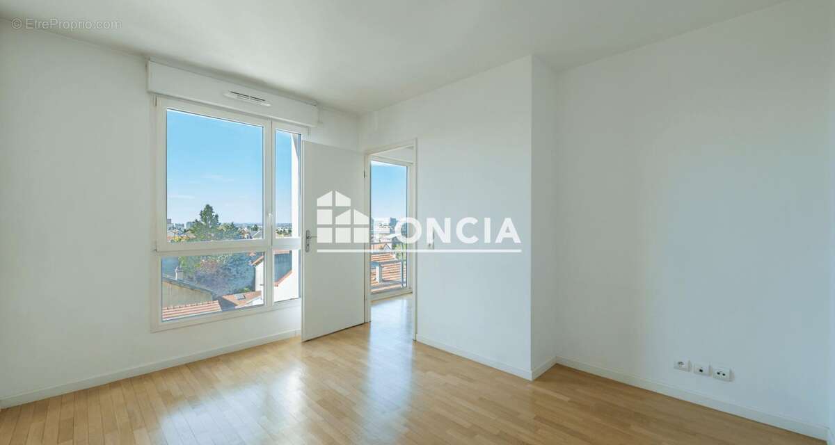 Appartement à SURESNES