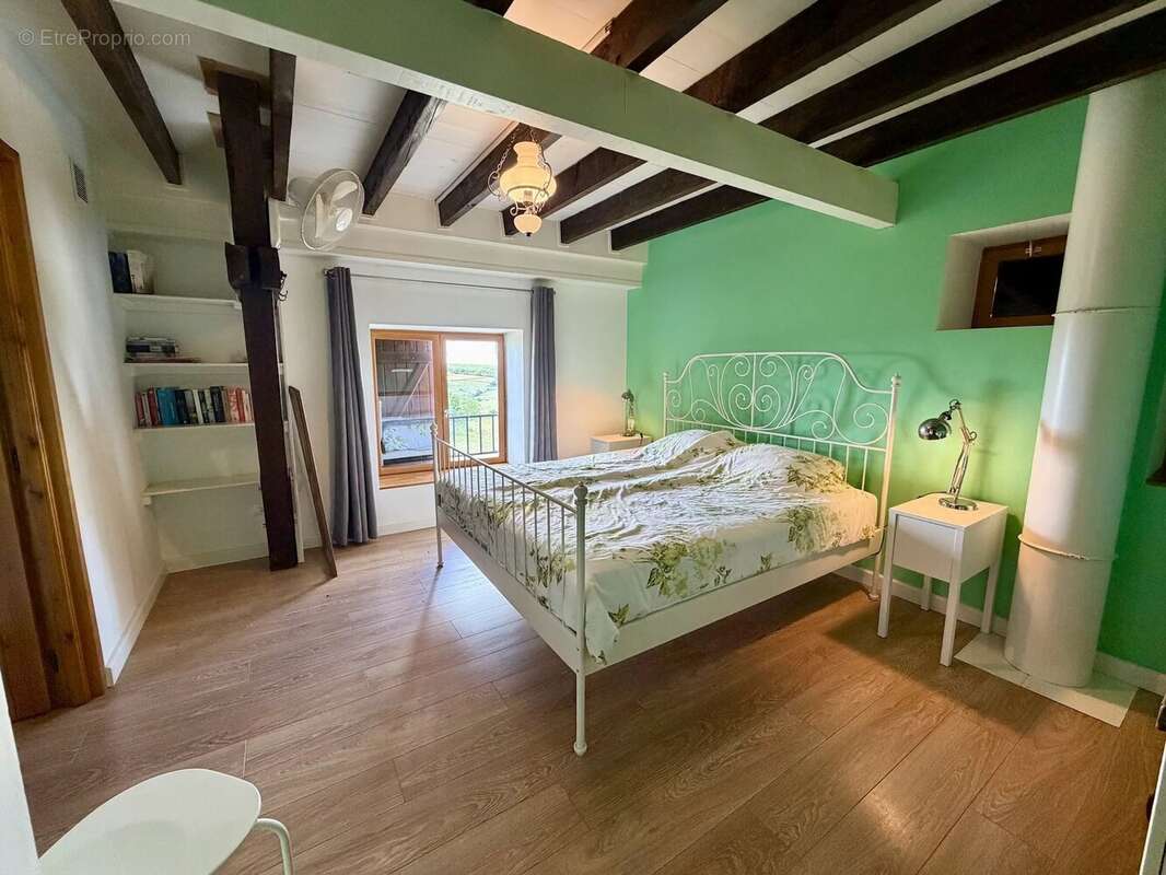 Grand ensemble, entièrement isolé avec 1,4 hectare à vendre près de Remilly - photo 22