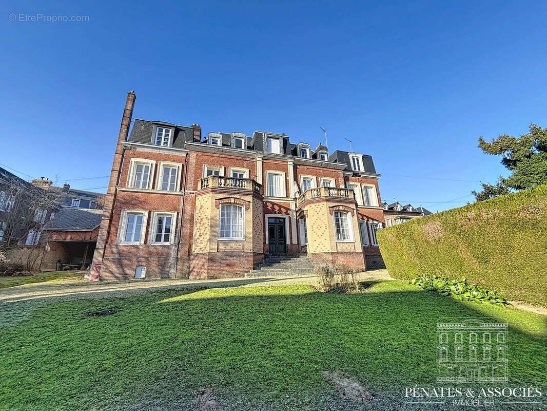 Appartement à MONT-SAINT-AIGNAN