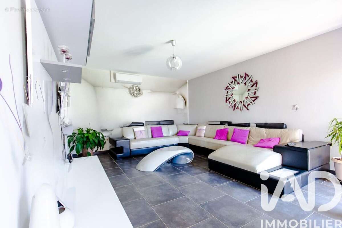 Maison 222 m² à Maignaut-Tauzia  - photo 4