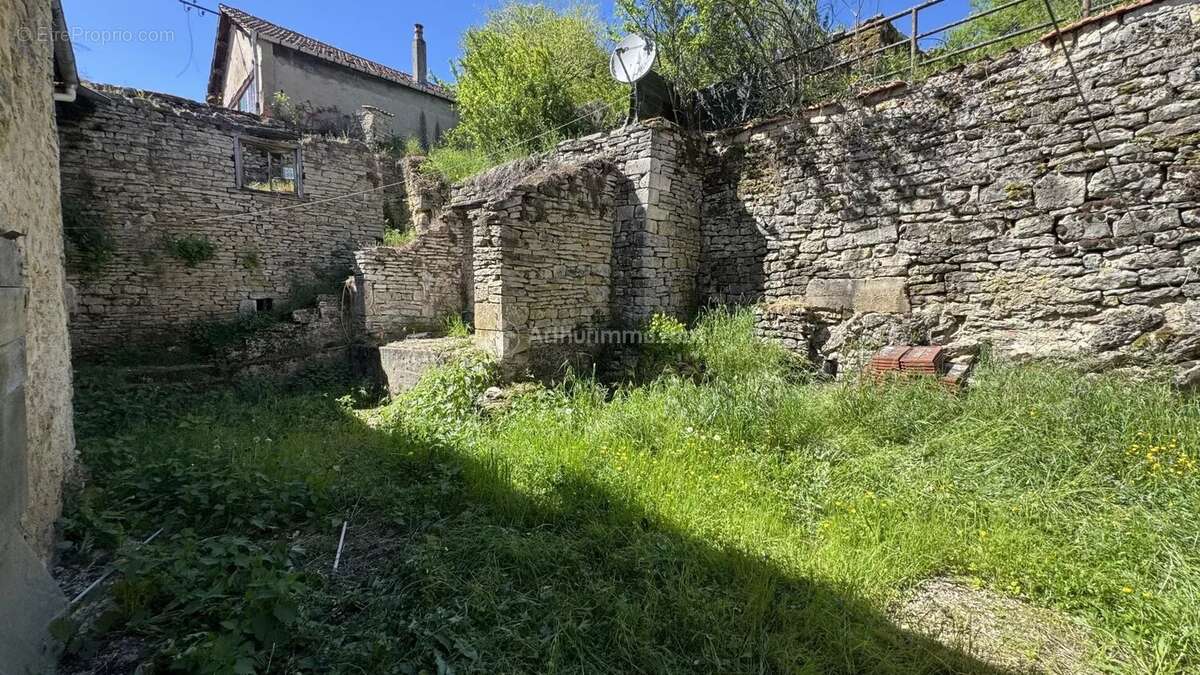 Maison à ROMAIN-SUR-MEUSE