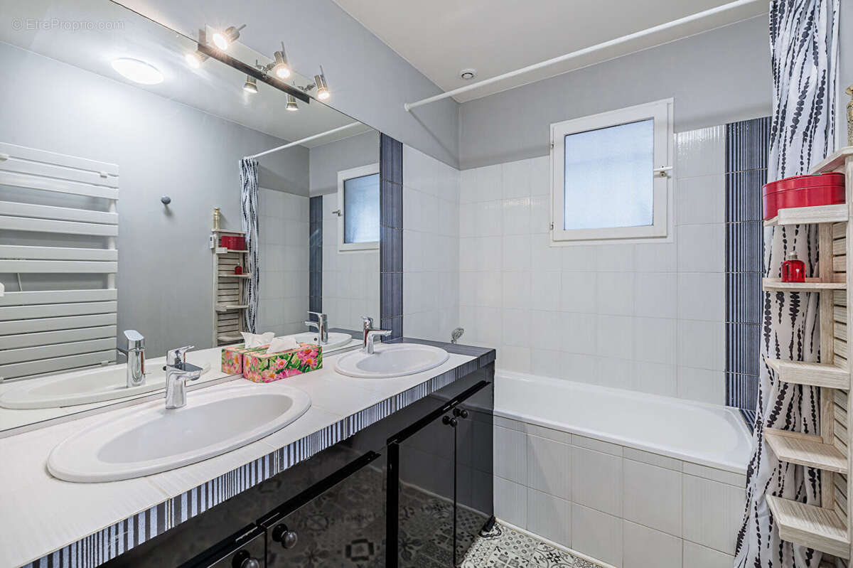 Maison à SAINT-ORENS-DE-GAMEVILLE