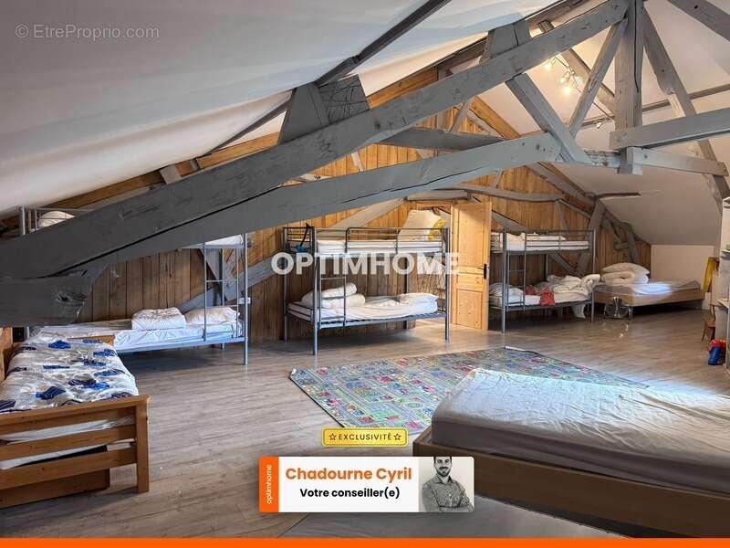 Maison à JAVERLHAC-ET-LA-CHAPELLE-SAINT-ROBERT