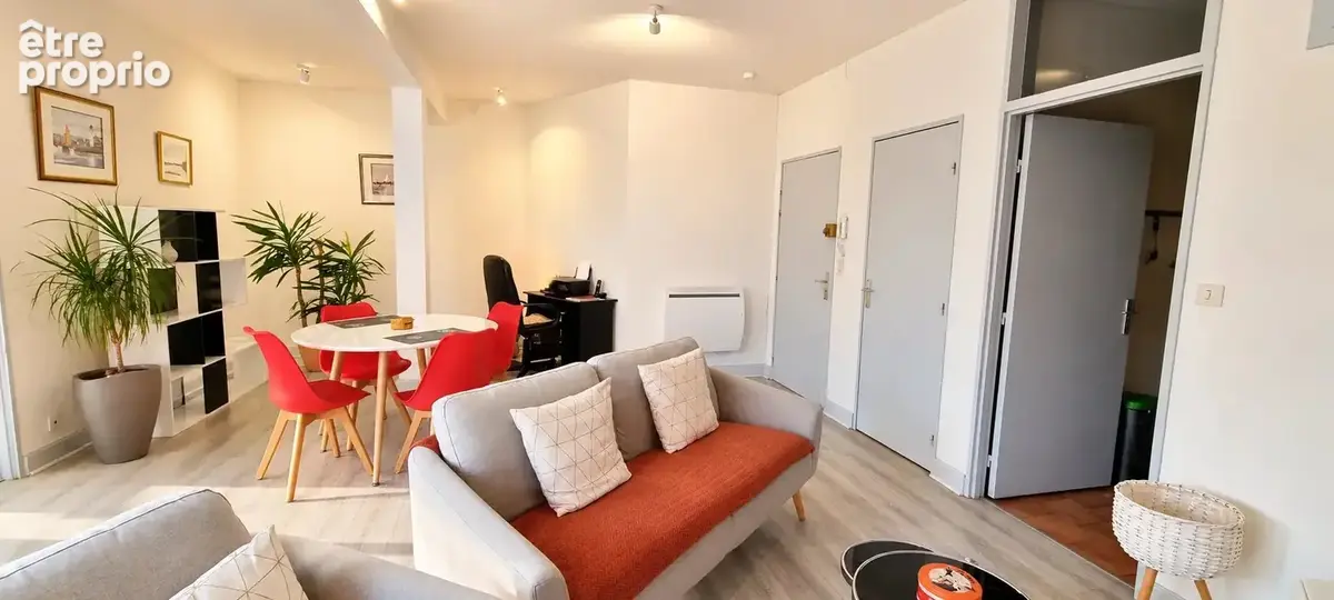 Exclusivite  centre ville  appartement t3 avec terrasse au 1er  etage; - photo 2