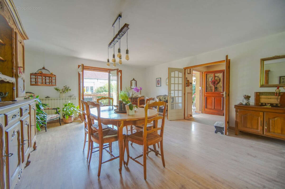 Maison à LIVRY-GARGAN