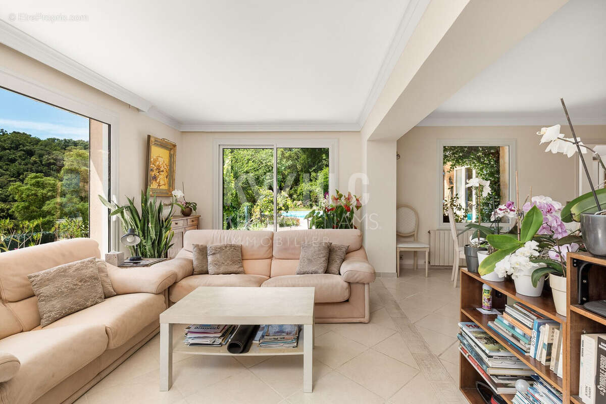 Maison 231 m² à Auribeau-Sur-Siagne  - photo 9
