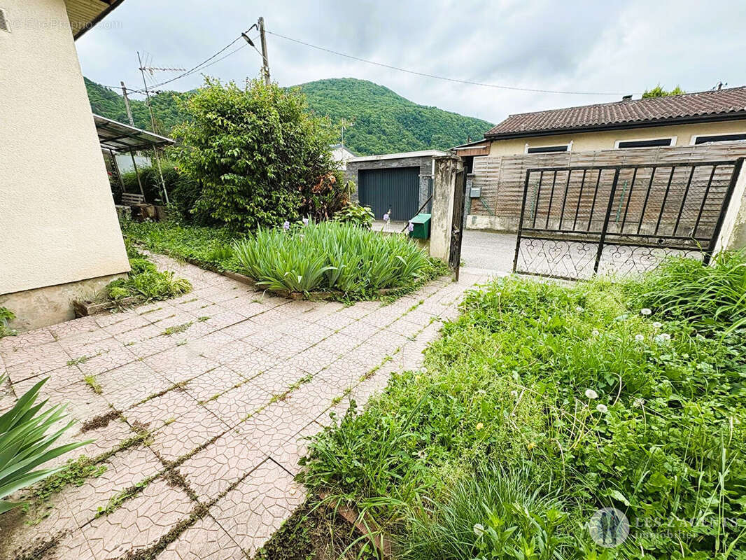 Maison à SAINT-MARTIN-D&#039;HERES