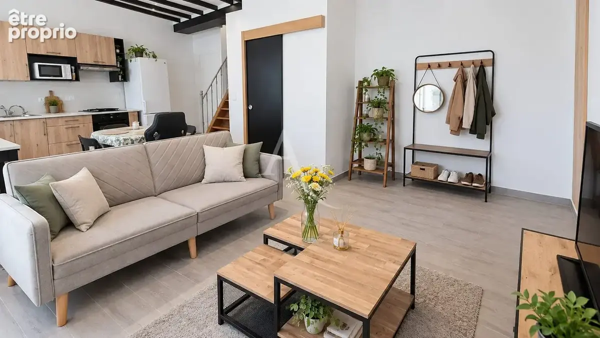 Immeuble rénové avec potentiel - Étriché Bourg - Exclusivité - photo 1