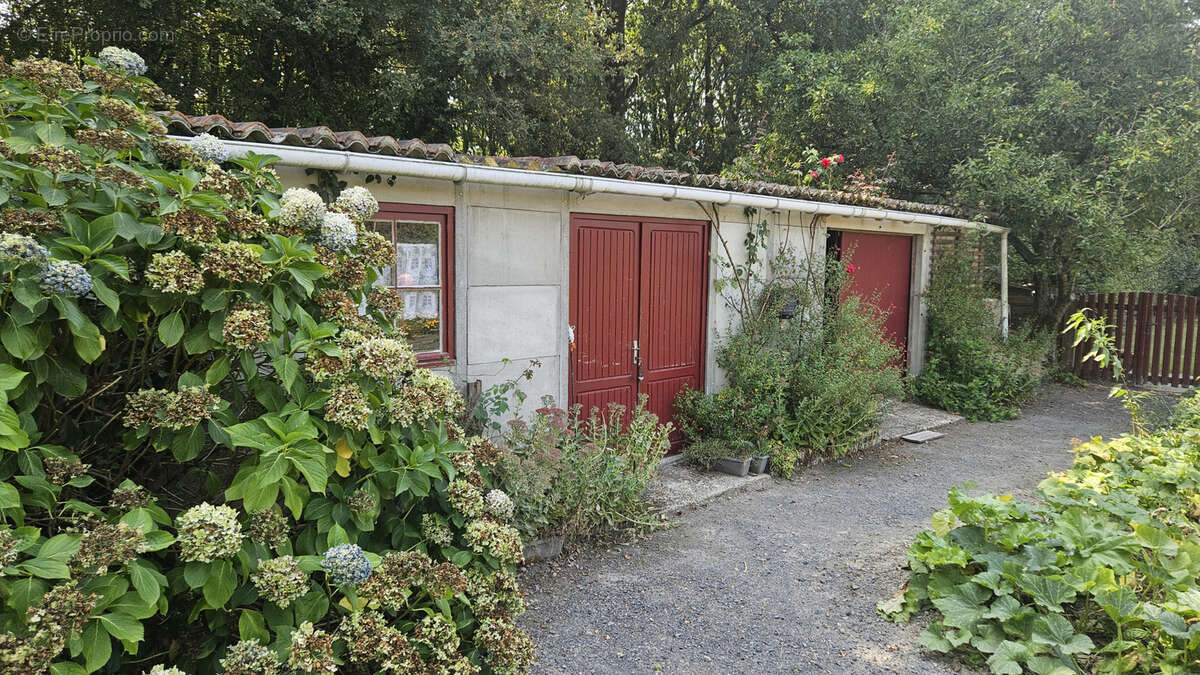 Maison à SAINT-JULIEN-DES-LANDES