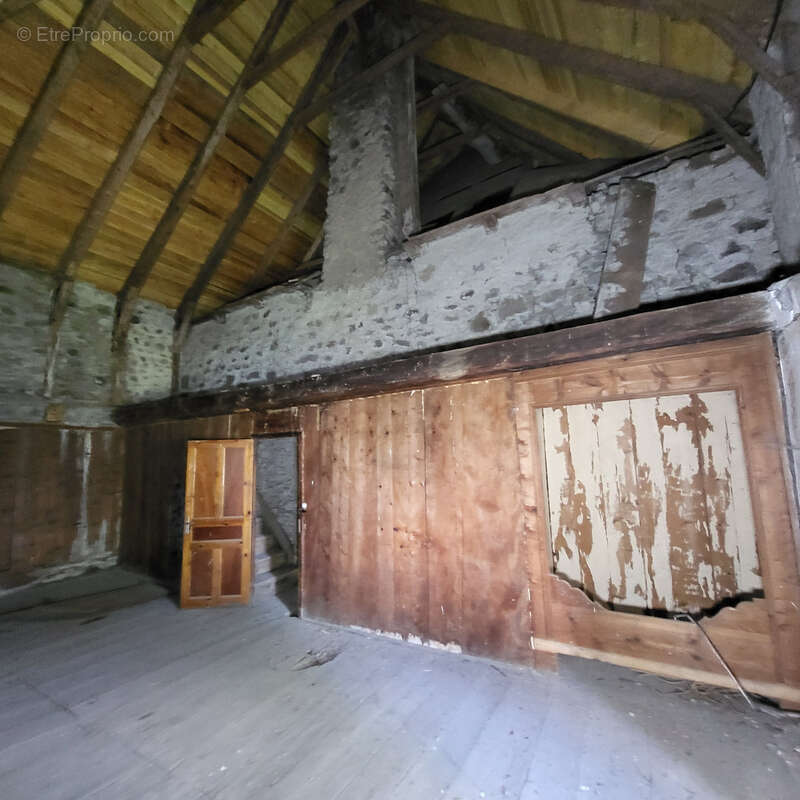 Maison en pierres avec ancienne grange - photo 15